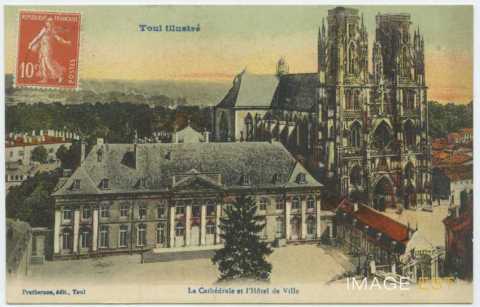 Cathédrale et hôtel de ville (Toul)